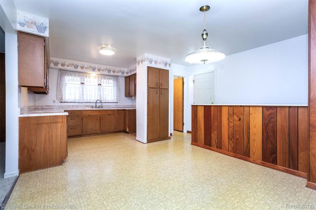 10169 Northway, Allen Park, MI 48101