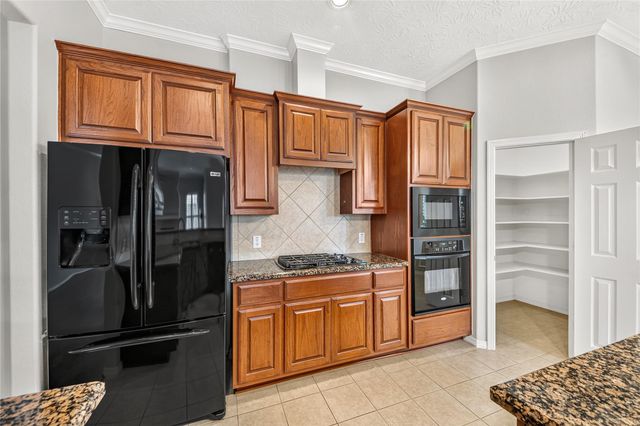 1470 Sherwood Park Circle, Houston, TX 77043