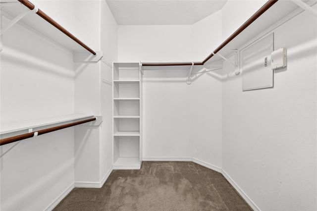 1470 Sherwood Park Circle, Houston, TX 77043