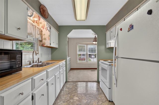 1674 NE 162ND STREET, Citra, FL 32113