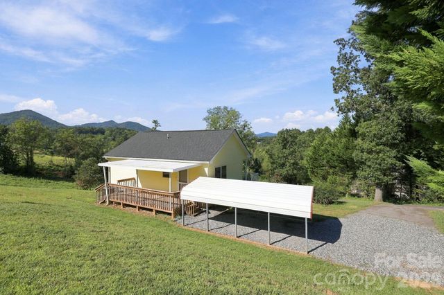 117 Ho Hum Way, Leicester, NC 28748