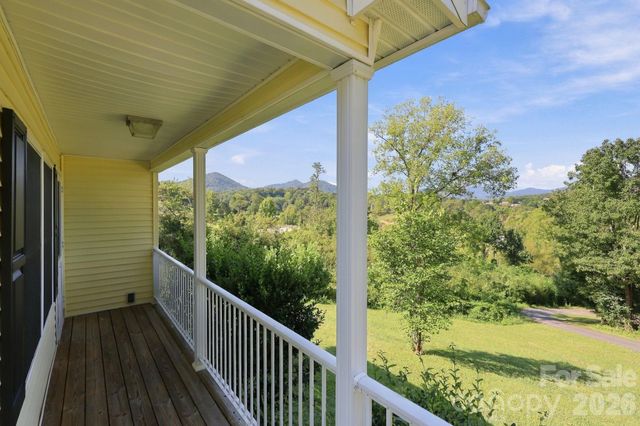 117 Ho Hum Way, Leicester, NC 28748