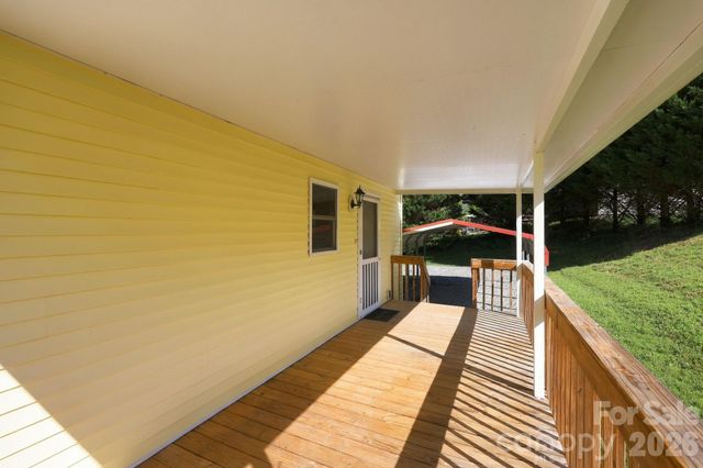 117 Ho Hum Way, Leicester, NC 28748