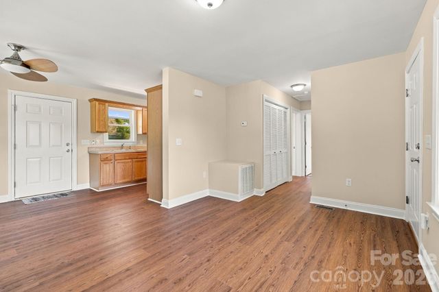117 Ho Hum Way, Leicester, NC 28748