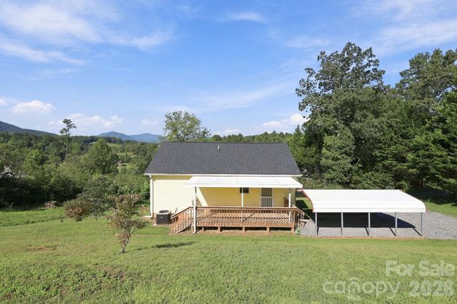 117 Ho Hum Way, Leicester, NC 28748