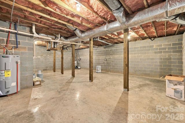 117 Ho Hum Way, Leicester, NC 28748