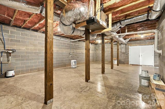 117 Ho Hum Way, Leicester, NC 28748