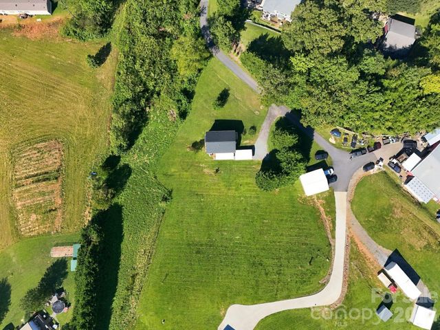 117 Ho Hum Way, Leicester, NC 28748