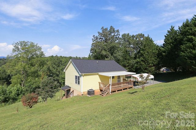 117 Ho Hum Way, Leicester, NC 28748