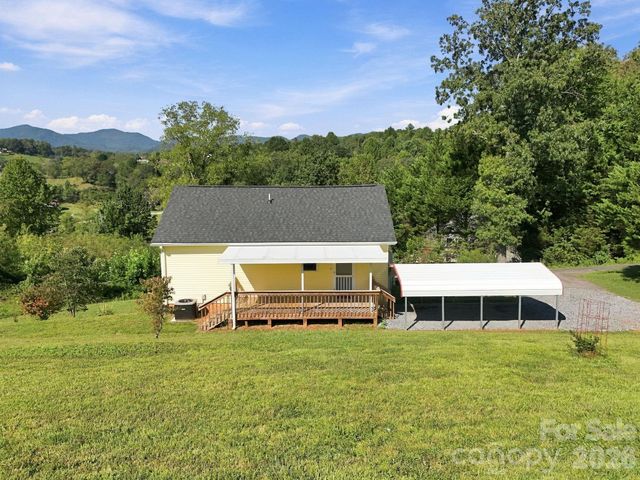 117 Ho Hum Way, Leicester, NC 28748