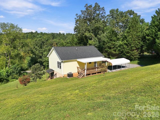 117 Ho Hum Way, Leicester, NC 28748