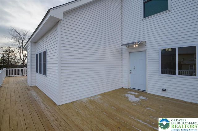 2 Elm Street, Mount Pocono Boro, PA 18344