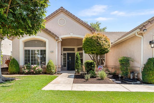 6100 N Stockdale Drive, Fresno, CA 93722