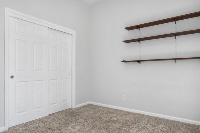 6100 N Stockdale Drive, Fresno, CA 93722