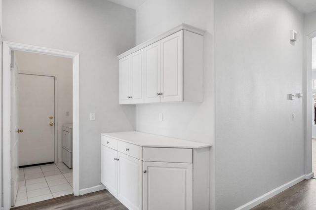 6100 N Stockdale Drive, Fresno, CA 93722