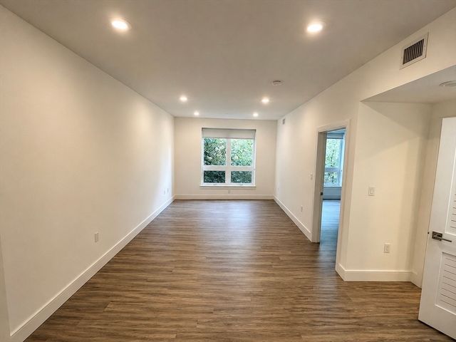 386 Market St 206, Boston, MA 02135