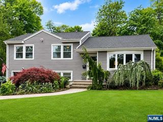 158 Morningside Road, Paramus, NJ 07652