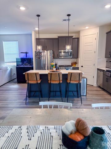 10213 Argi River Avenue, Bakersfield, CA 93311