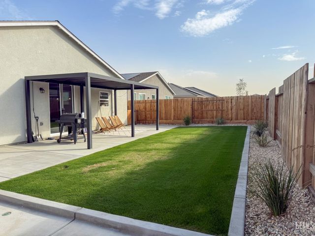 10213 Argi River Avenue, Bakersfield, CA 93311