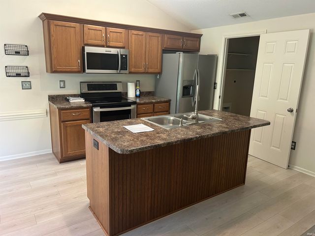 1902 Clifty Parkway Parkway, Fort Wayne, IN 46808