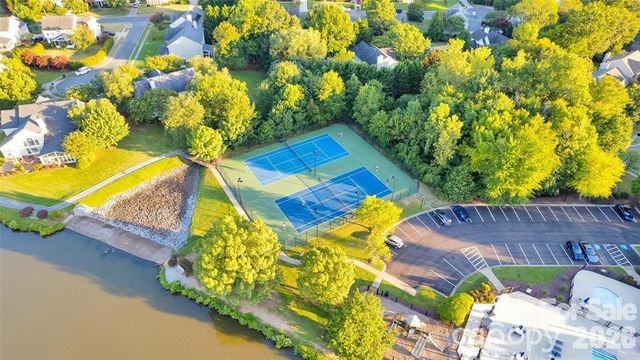 11106 Knight Castle Drive, Charlotte, NC 28277