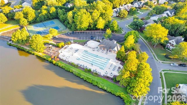 11106 Knight Castle Drive, Charlotte, NC 28277