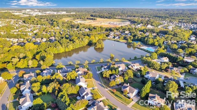 11106 Knight Castle Drive, Charlotte, NC 28277