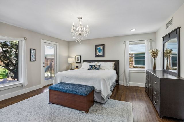 10919 Colbert Way, Dallas, TX 75218