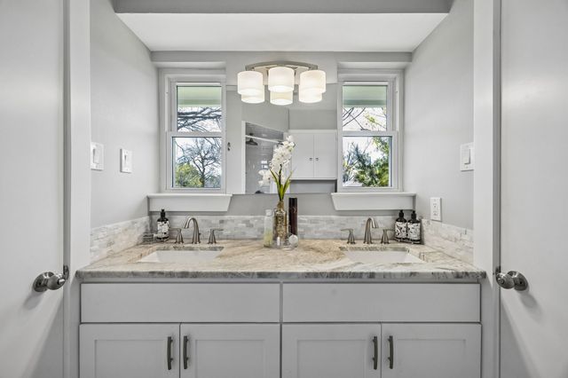 10919 Colbert Way, Dallas, TX 75218