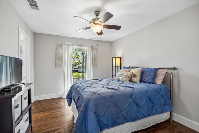 10919 Colbert Way, Dallas, TX 75218