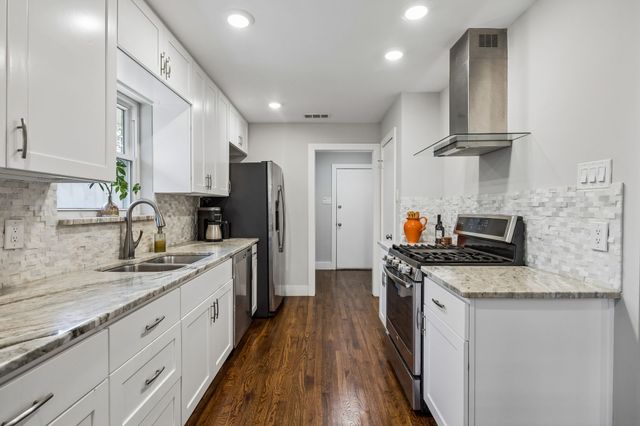 10919 Colbert Way, Dallas, TX 75218