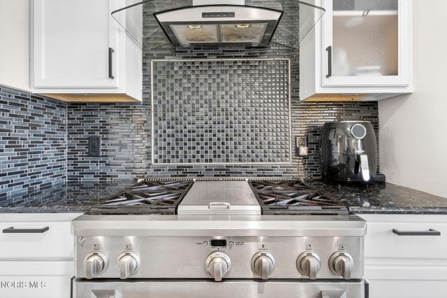 12164 Jefferson Street, Perrysburg, OH 43551