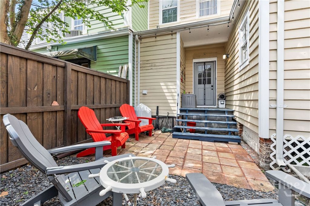 Image 26 of property listing at 324 Price Street, Savannah, GA 31401