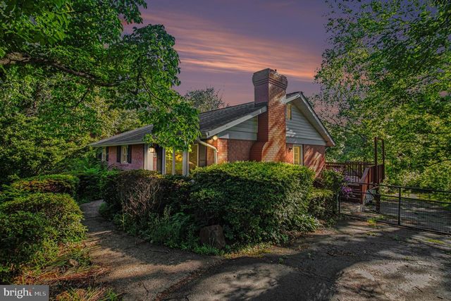7409 LAKE DR, Manassas, VA 20111