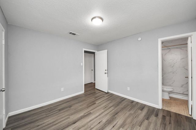 11510 Lock Gate Lane, Houston, TX 77048