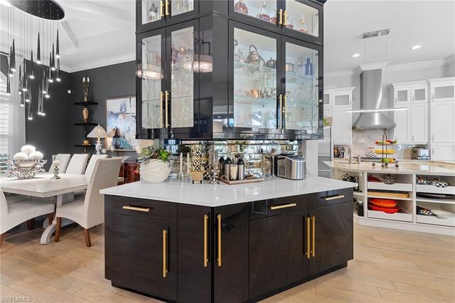 7837 Classics DR, Naples, FL 34113