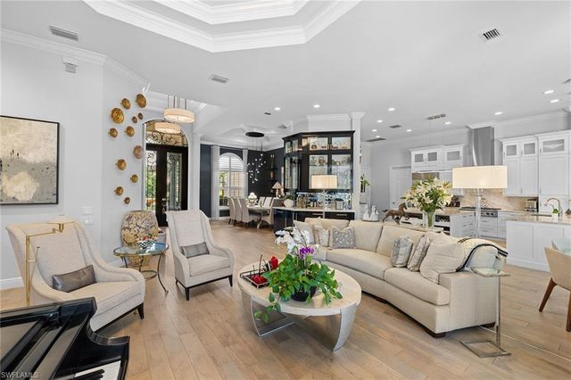 7837 Classics DR, Naples, FL 34113