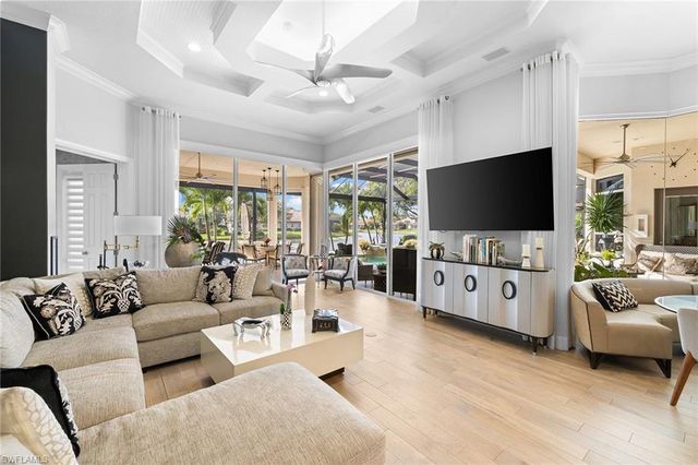 7837 Classics DR, Naples, FL 34113