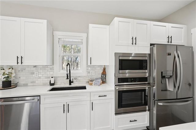 181 Eagle Glen Drive, Woodstock, GA 30189