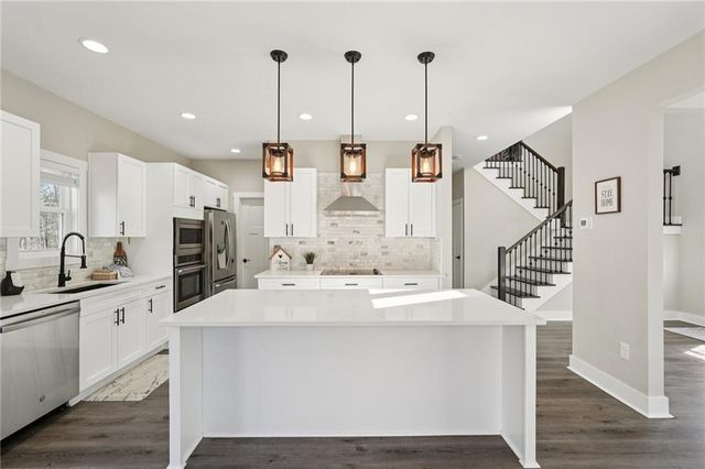 181 Eagle Glen Drive, Woodstock, GA 30189