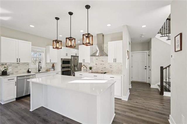 181 Eagle Glen Drive, Woodstock, GA 30189