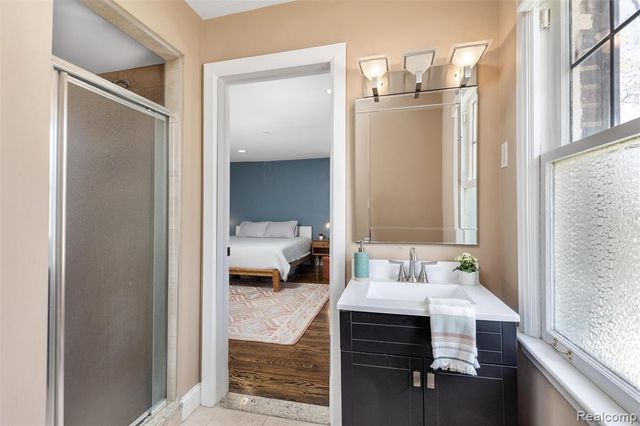 18221 Muirland Street, Detroit, MI 48221