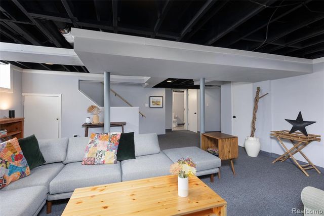 18221 Muirland Street, Detroit, MI 48221