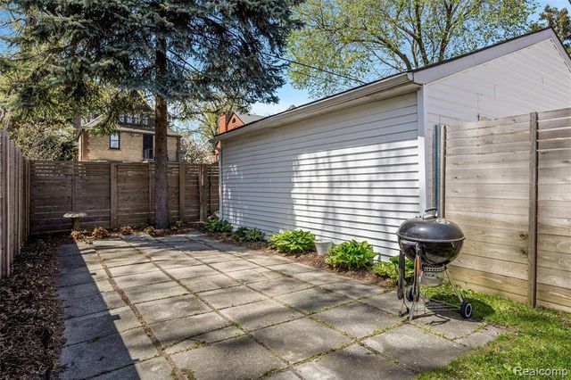 18221 Muirland Street, Detroit, MI 48221