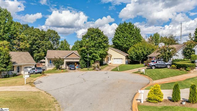 6 Pecan Grove Court, Travelers Rest, SC 29690