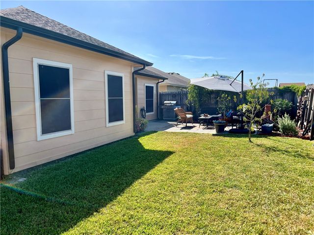 2942 Masterson Dr, Corpus Christi, TX 78415