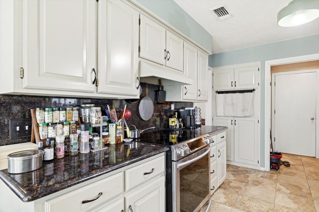 2829 Harvest Hill Drive, Grapevine, TX 76051