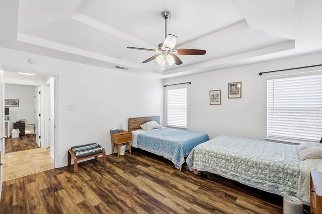 2829 Harvest Hill Drive, Grapevine, TX 76051