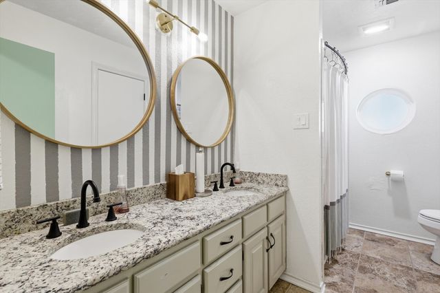 2829 Harvest Hill Drive, Grapevine, TX 76051