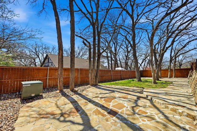 2829 Harvest Hill Drive, Grapevine, TX 76051